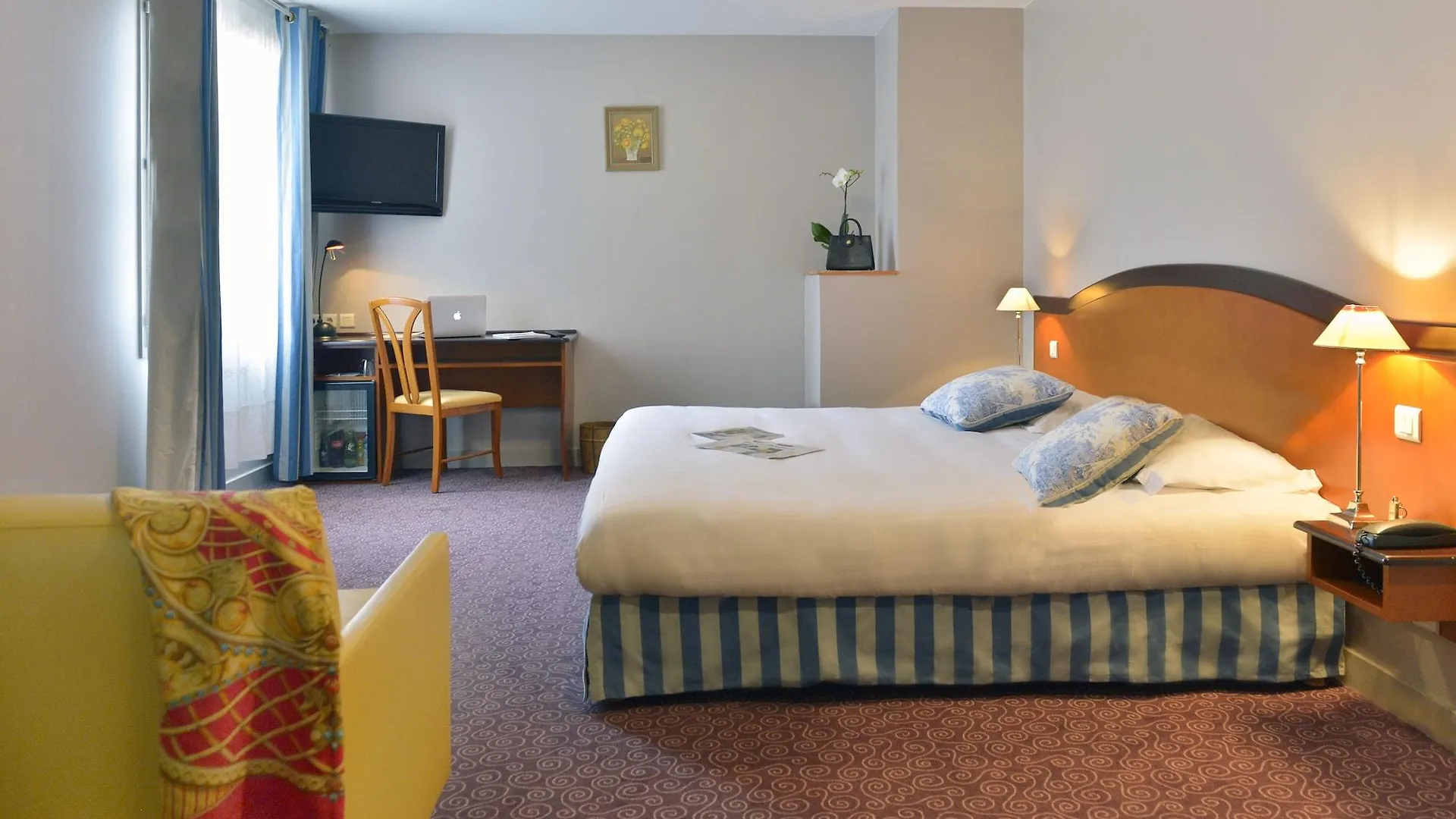 Soleil Et Jardin Hotel Solaize 3*,